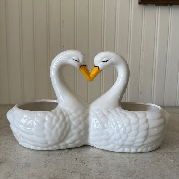 Other - Vintage Ceramic Kissing Swans Double Planter Love Bird Couple 11” Decor EUC